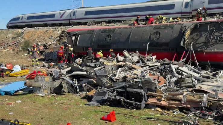 Asciende a 74 el número de fallecidos por el accidente ferroviario de Urda, Toledo en España
