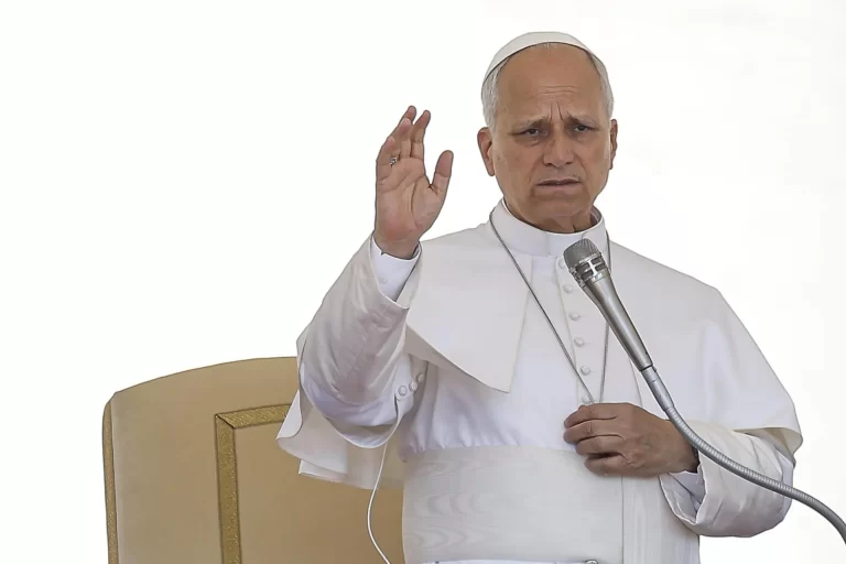 León XIV defiende ante otros representantes religiosos que «ninguna guerra es santa»