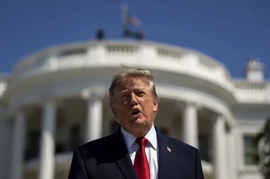 Trump acusa a Irán de intentar encarecer el petróleo para perjudicarlo en las elecciones