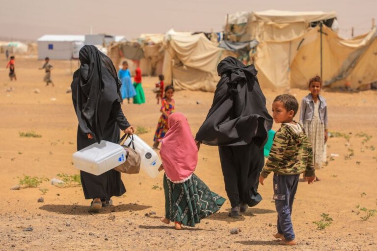 Más de 233.000 desplazados por la guerra en Yemen, según la OIM
